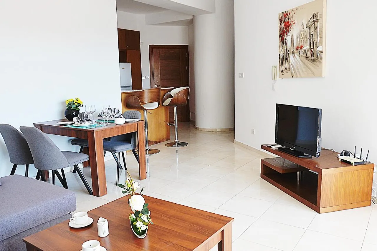 Nicolaides Sea View Apartments Larnaca Kıbrıs