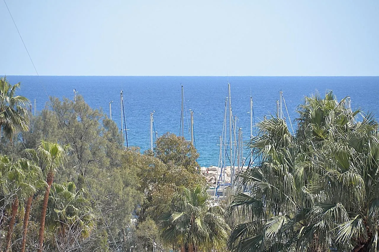 Nicolaides Sea View Apartments Λάρνακα